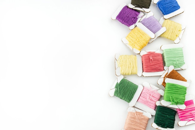 ręcznie haftowany detal